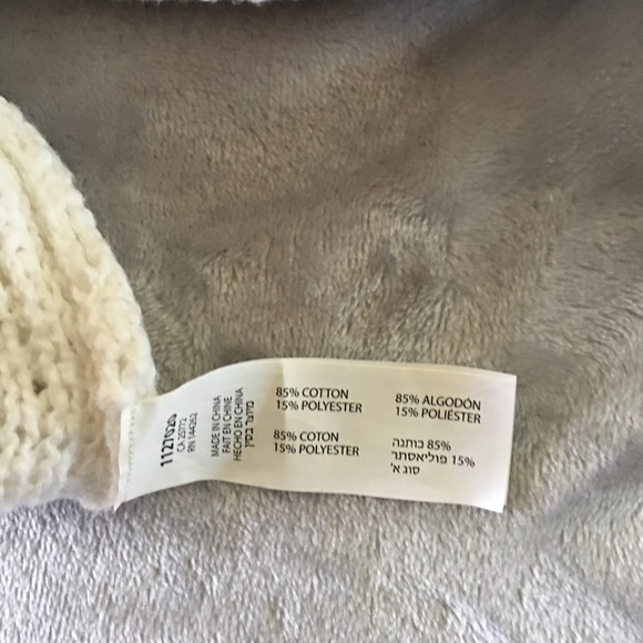 NWOT- perfect sweater for summer! - Picture 4 of 6